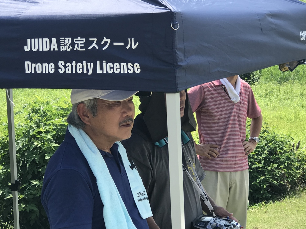 10月３日,４日・飛行時間（10時間）証明取得コース・国土交通省航空局が公開している無人航空機フライトトレーニングマニュアルに沿った訓練を行ないます。 10時間の飛行証明発行にて、国土交通省飛行申請条件の飛行時間証明をクリア出来ます。